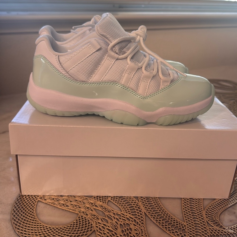 Women’s Air Jordan 11 Retro Low size 6 - New